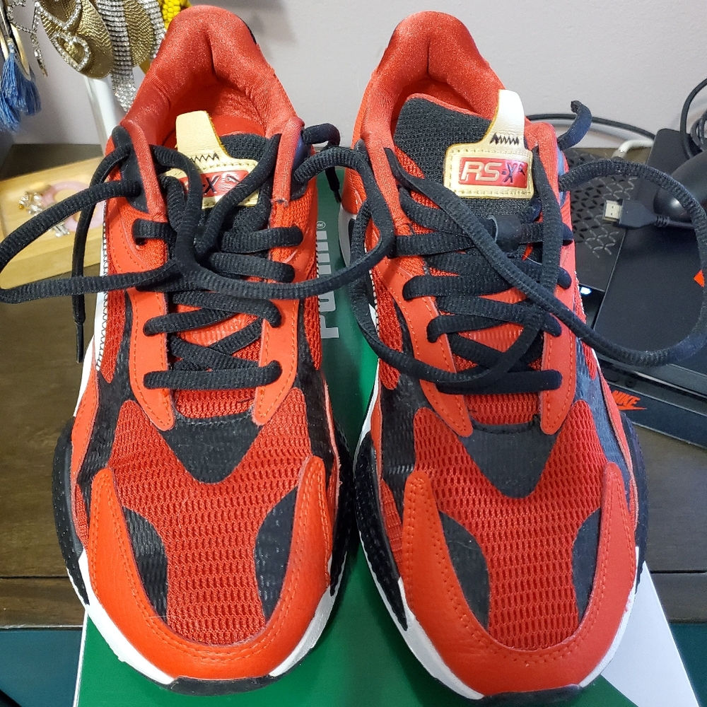 Men puma sneakers